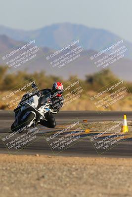 media/Dec-09-2023-SoCal Trackdays (Sat) [[76a8ac2686]]/Turn 15 Set 1 (230pm)/
